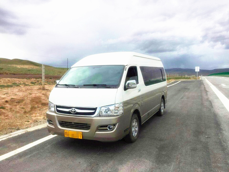 廈門租車應(yīng)該怎么租，中巴車大巴車租賃